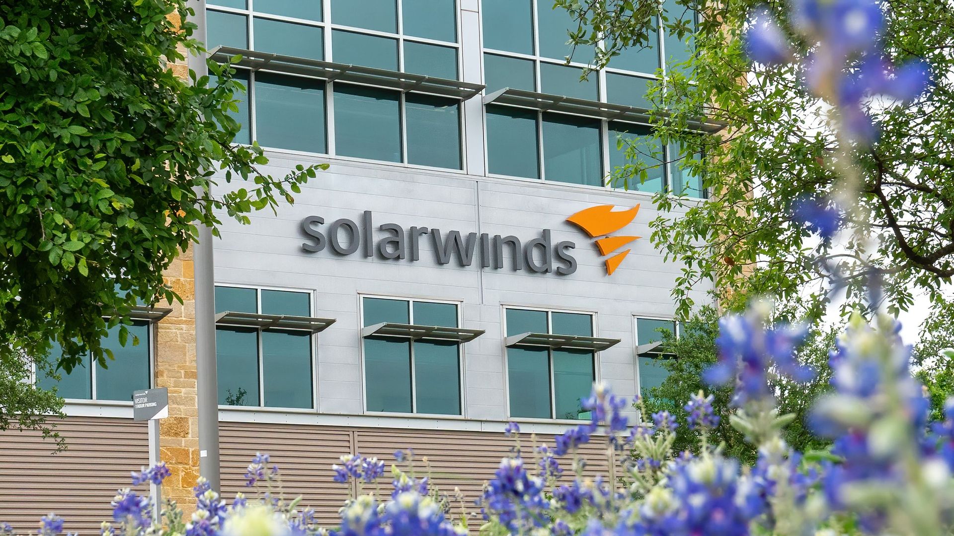 Image of the SolarWinds logo on the side of its headquarters 