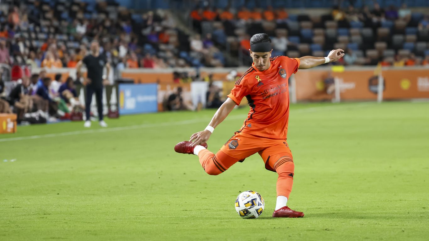 Houston Dynamo Hosts Seattle Sounders in Playoff