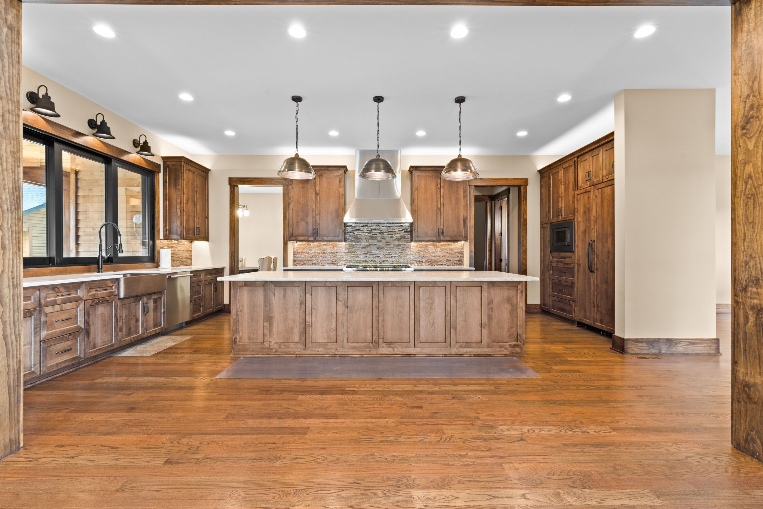 south charlotte Monroe house lists for $10M owned by crypto billionaire