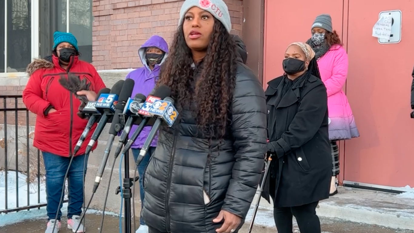 What to know about today's Chicago Teachers Union vote to go remote ...