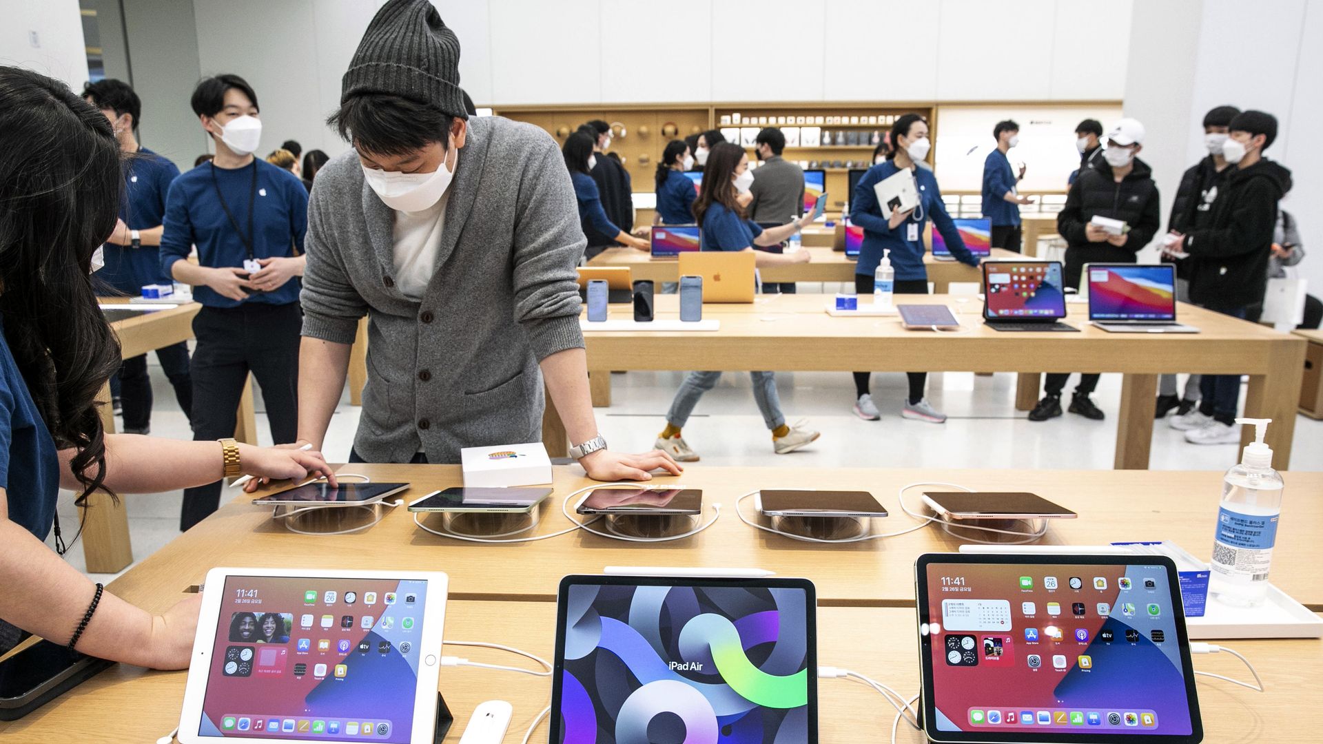 Apple iPads at a store in Seoul, South Korea, in February 2021.