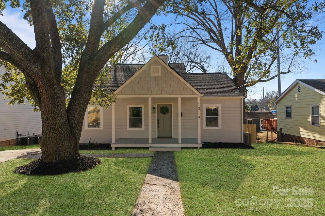 family houses for sale in charlotte north carolina