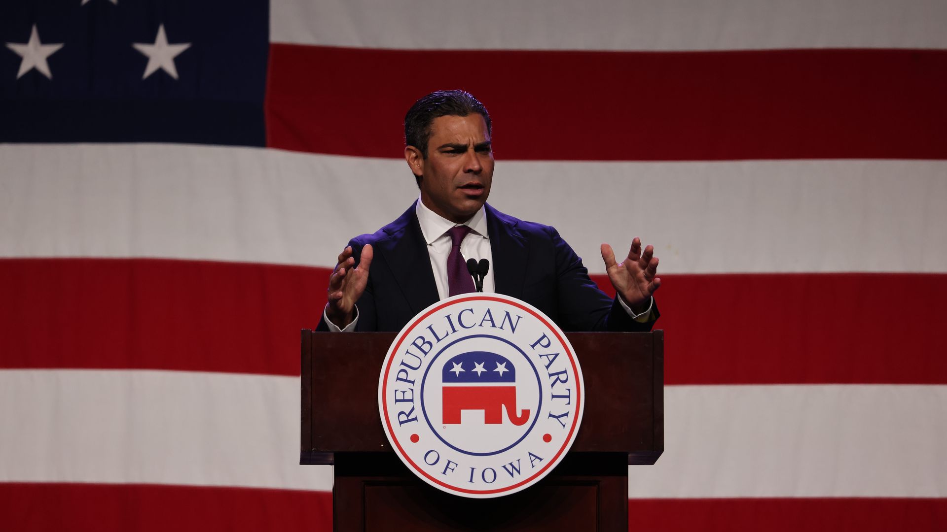 Francis Suarez, mayor of Miami, speaks at the Republican Party Of Iowa's annual Lincoln Dinner