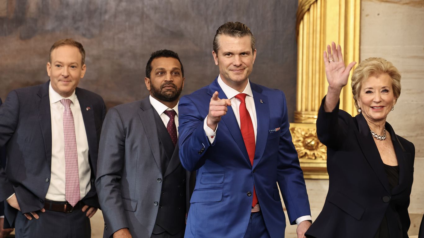 Hegseth wins critical vote to be Pentagon chief