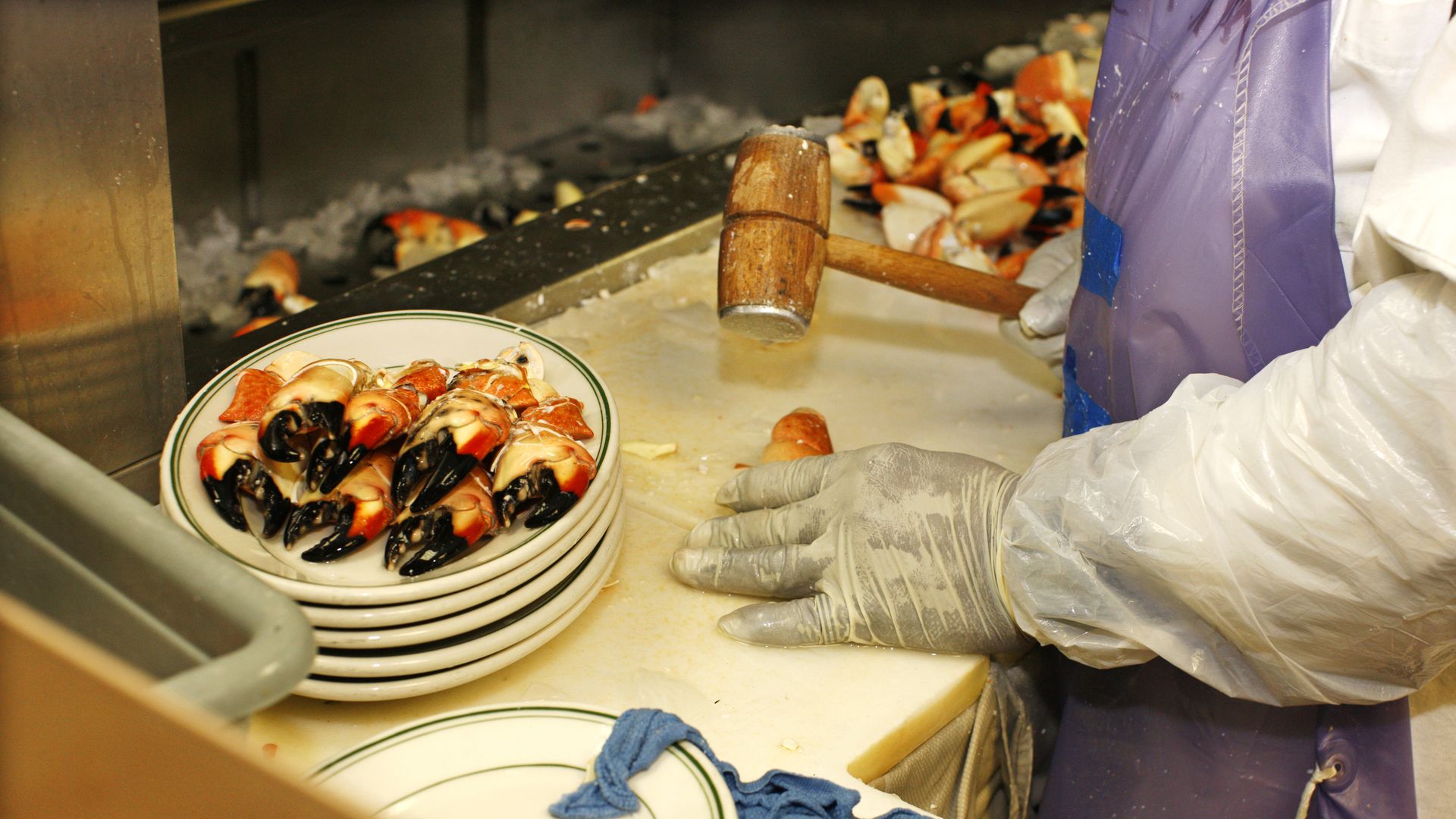 Preparing Stone Crab, Joe's Stone Crab Restaurant, Miami Beach 