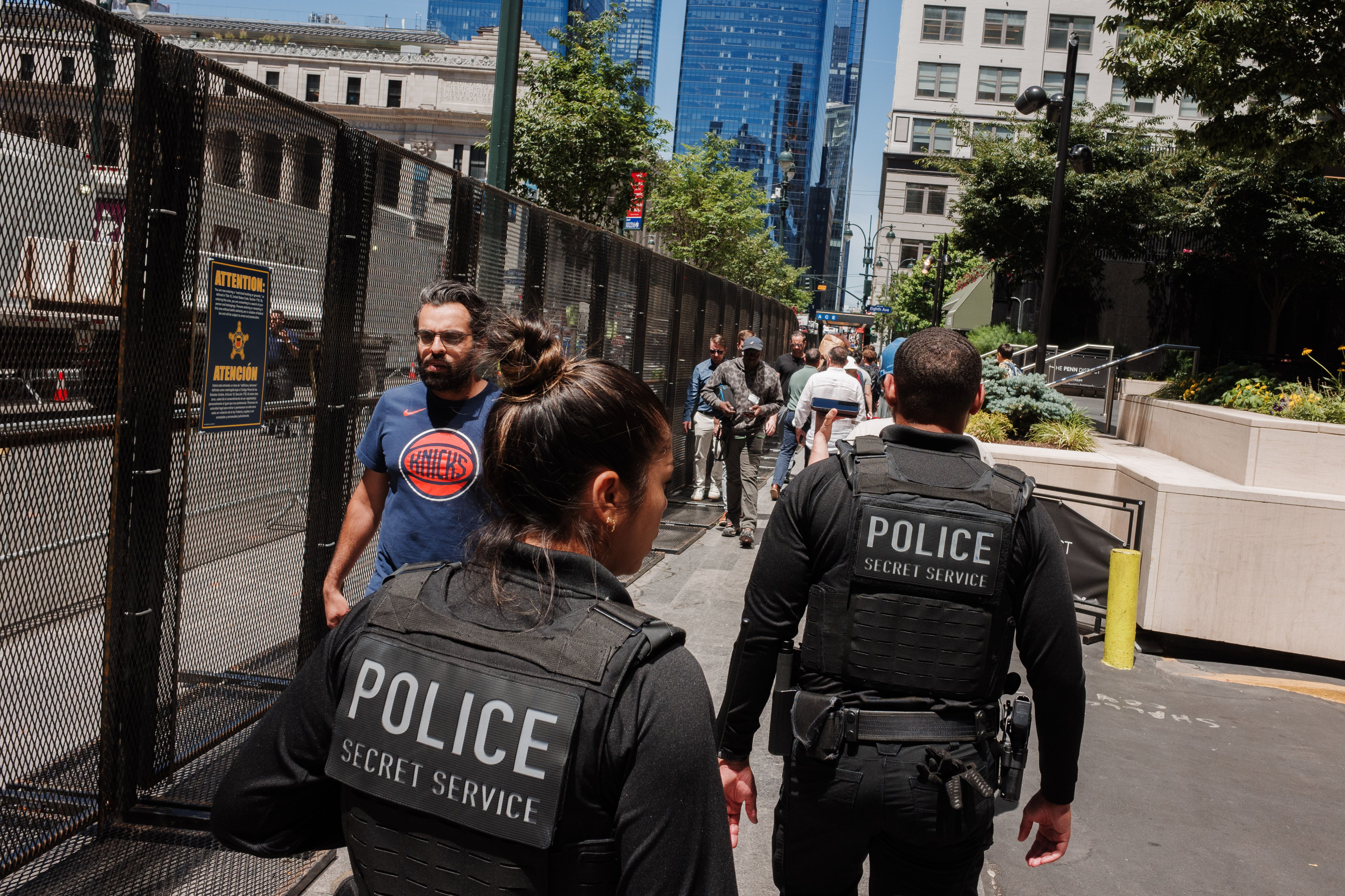 U.S. Secret Service members outside Madison Square Garden this afternoon before President Trump's visit. Photo: Adam Gray/Getty Images