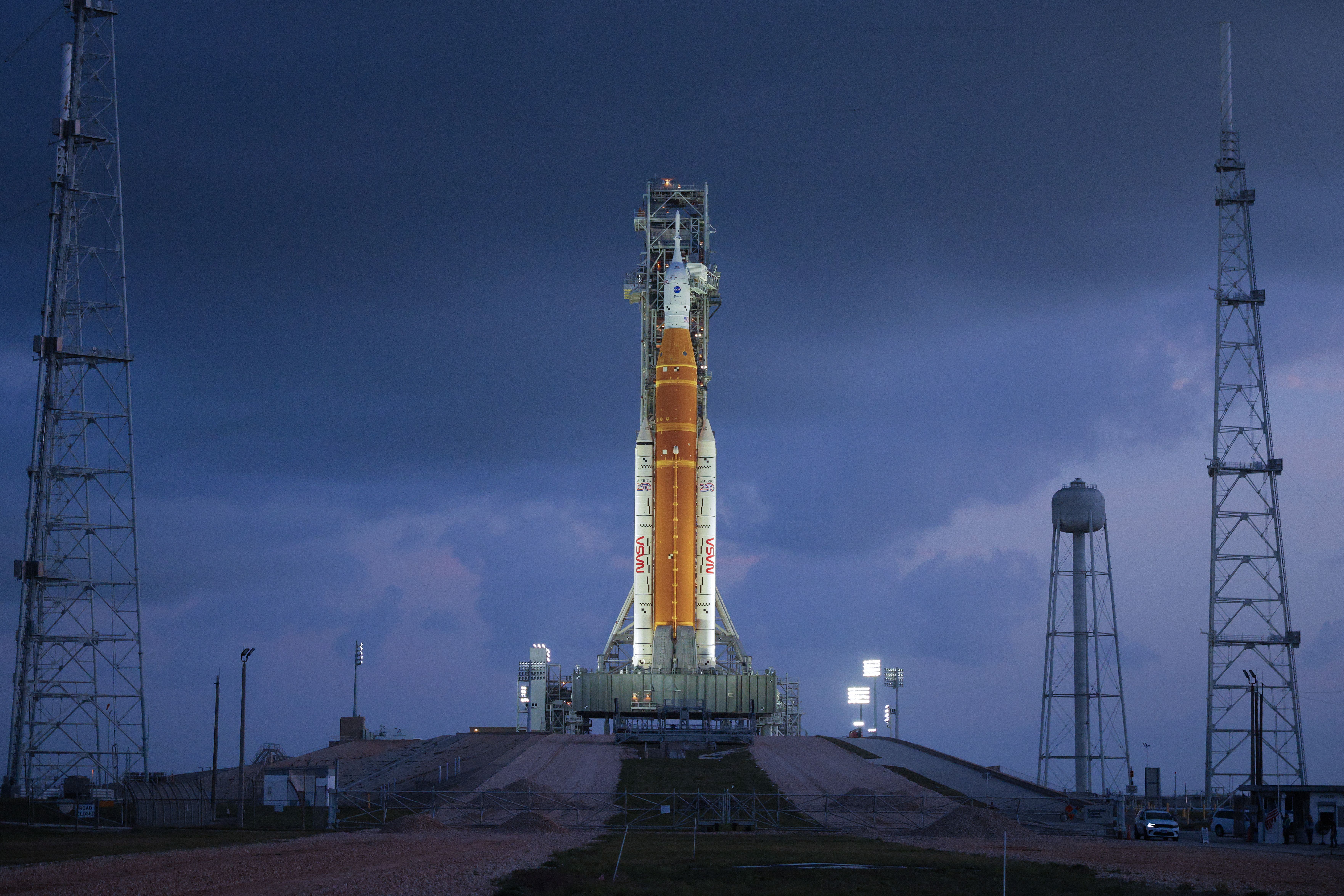 Artemis II sits on pad 39B at Florida's Kennedy Space Center on March 31. Photo: Chip Somodevilla/Getty Images