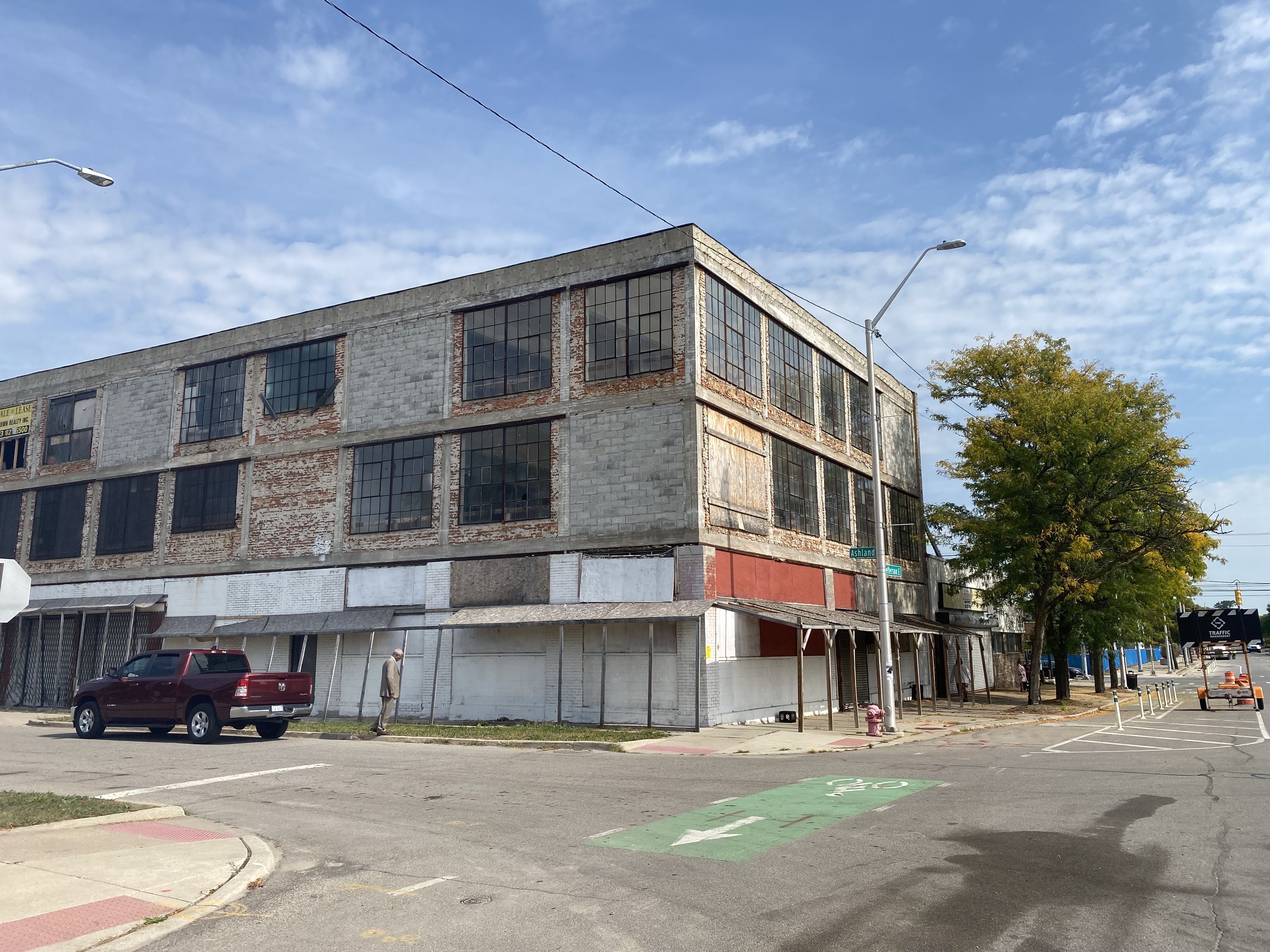 Slow redevelopment in Detroit's Jefferson Chalmers - Axios Detroit