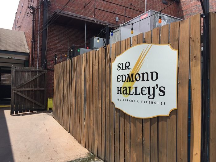 backlot sir edmond halley's