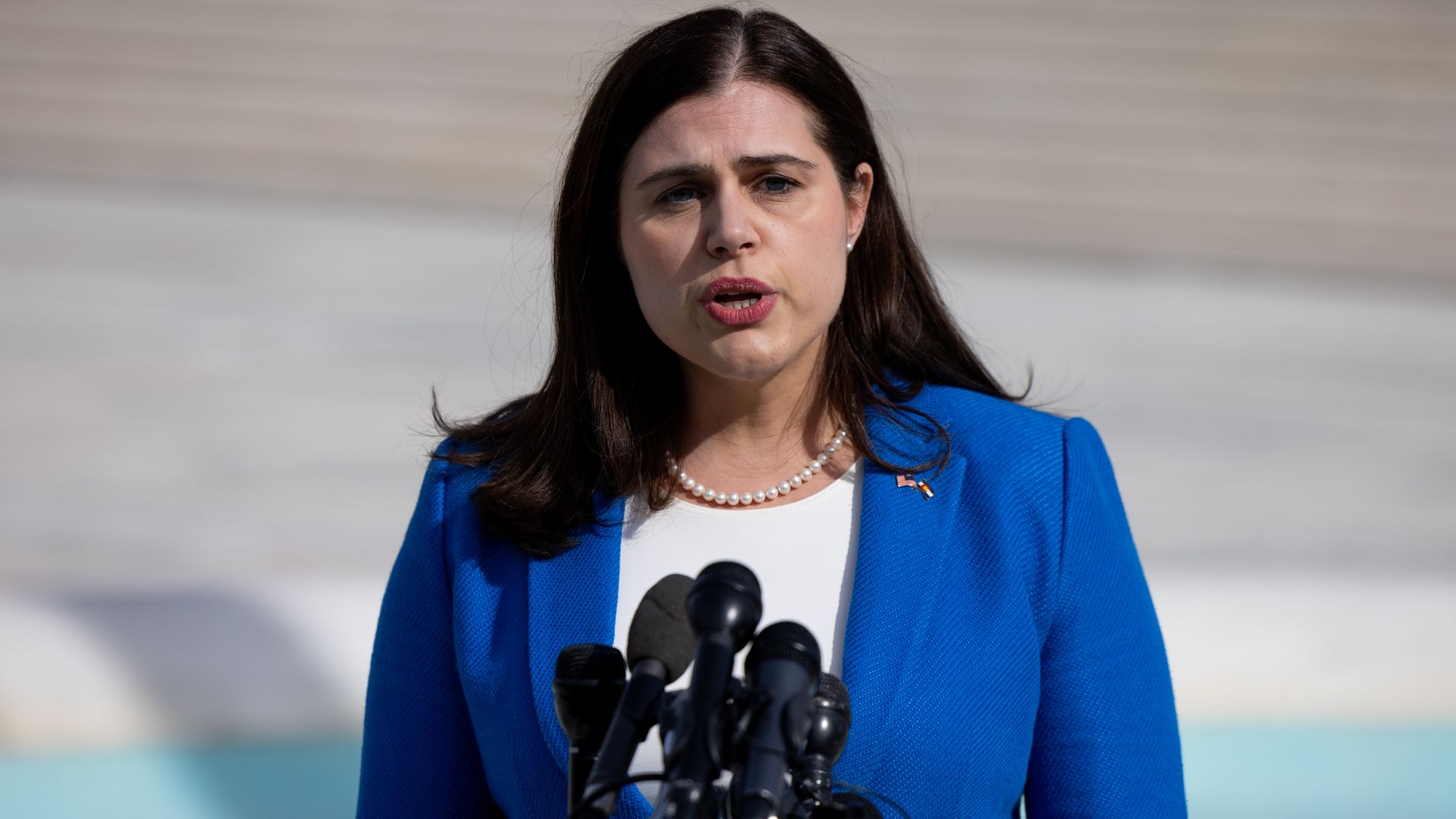 Colorado Secretary of State Jena Griswold speaks to reporters outside the U.S. Supreme Court in 2024. Photo: Julia Nikhinson/Getty Images