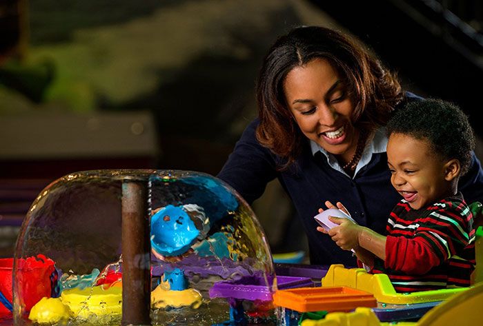 discovery-place-kids-water-table