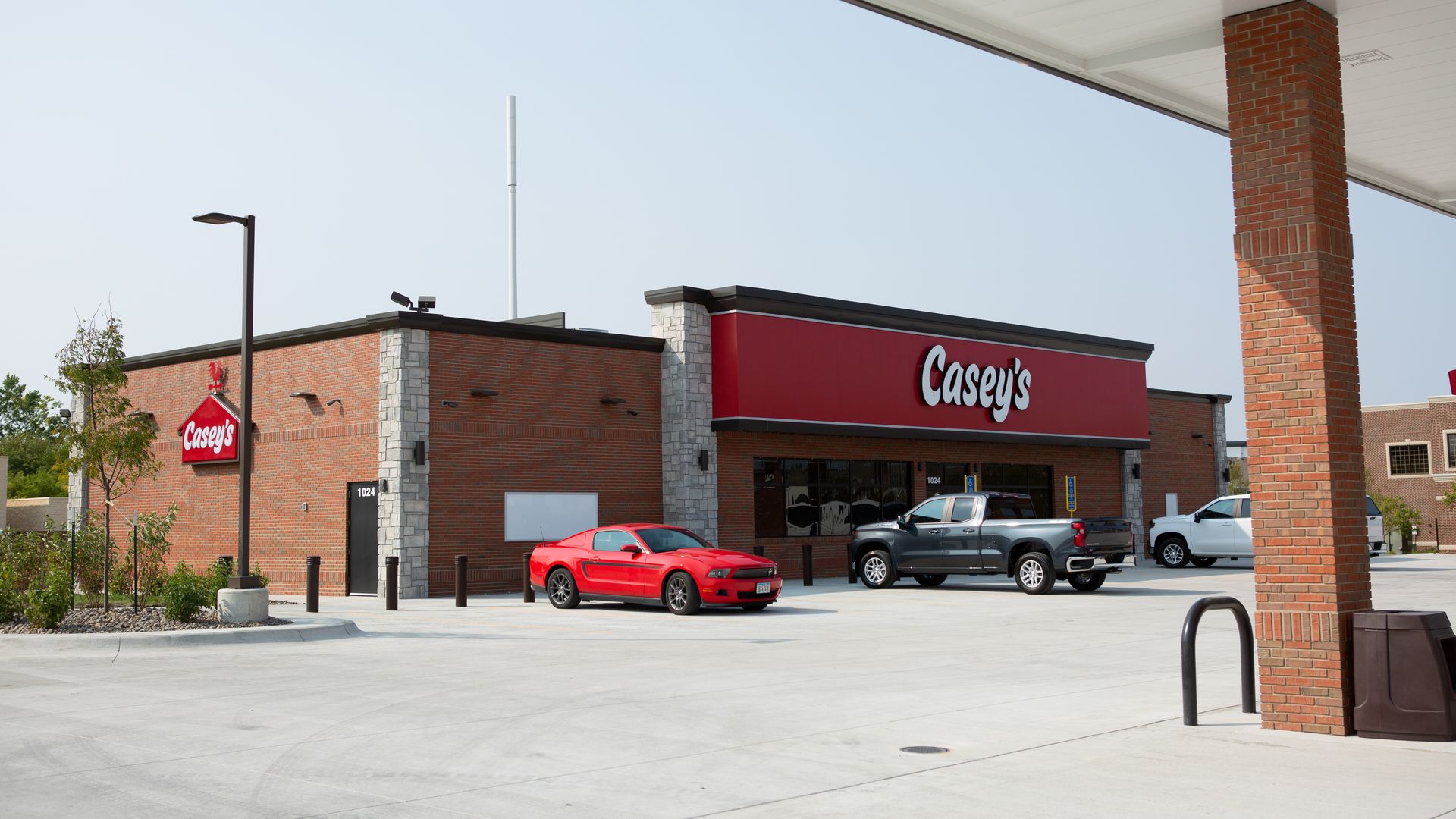 A Casey's General Store storefront.