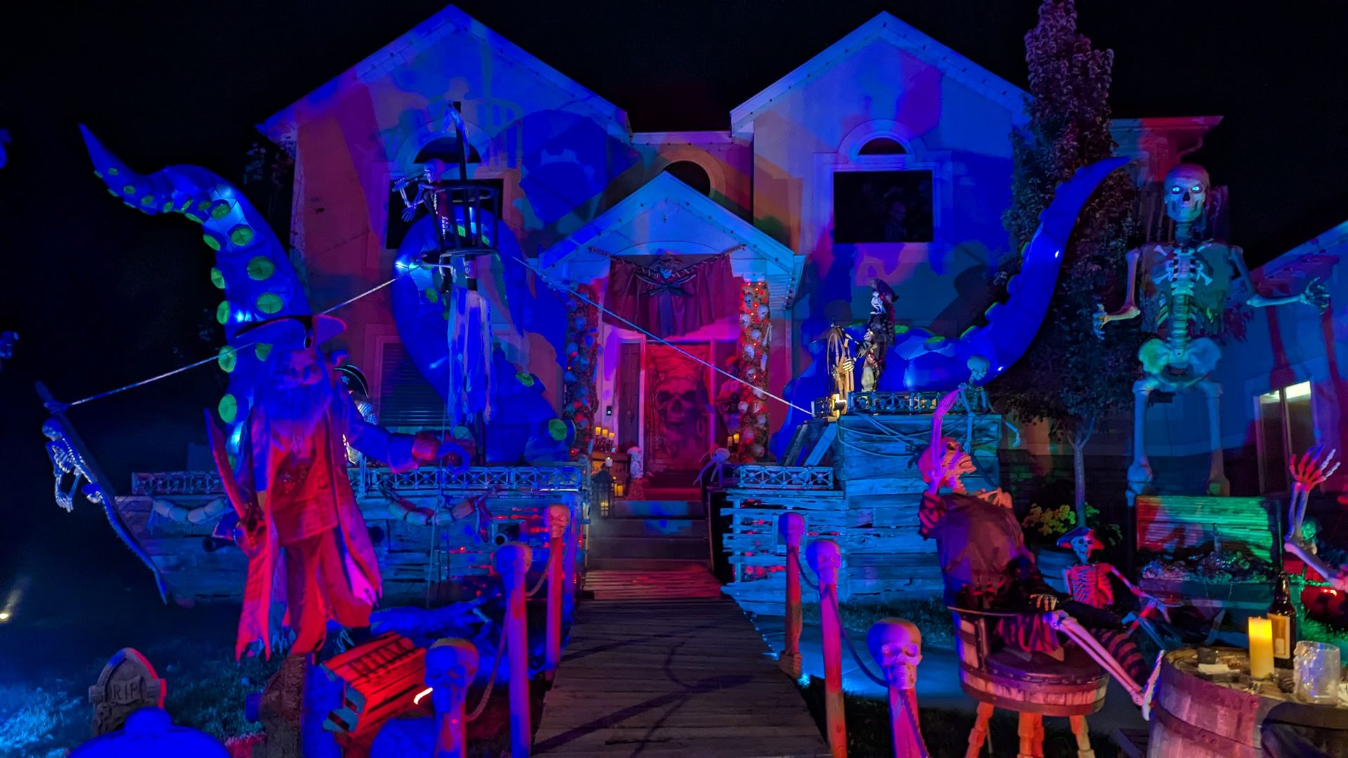 A house decorated with a pirate theme for Halloween.