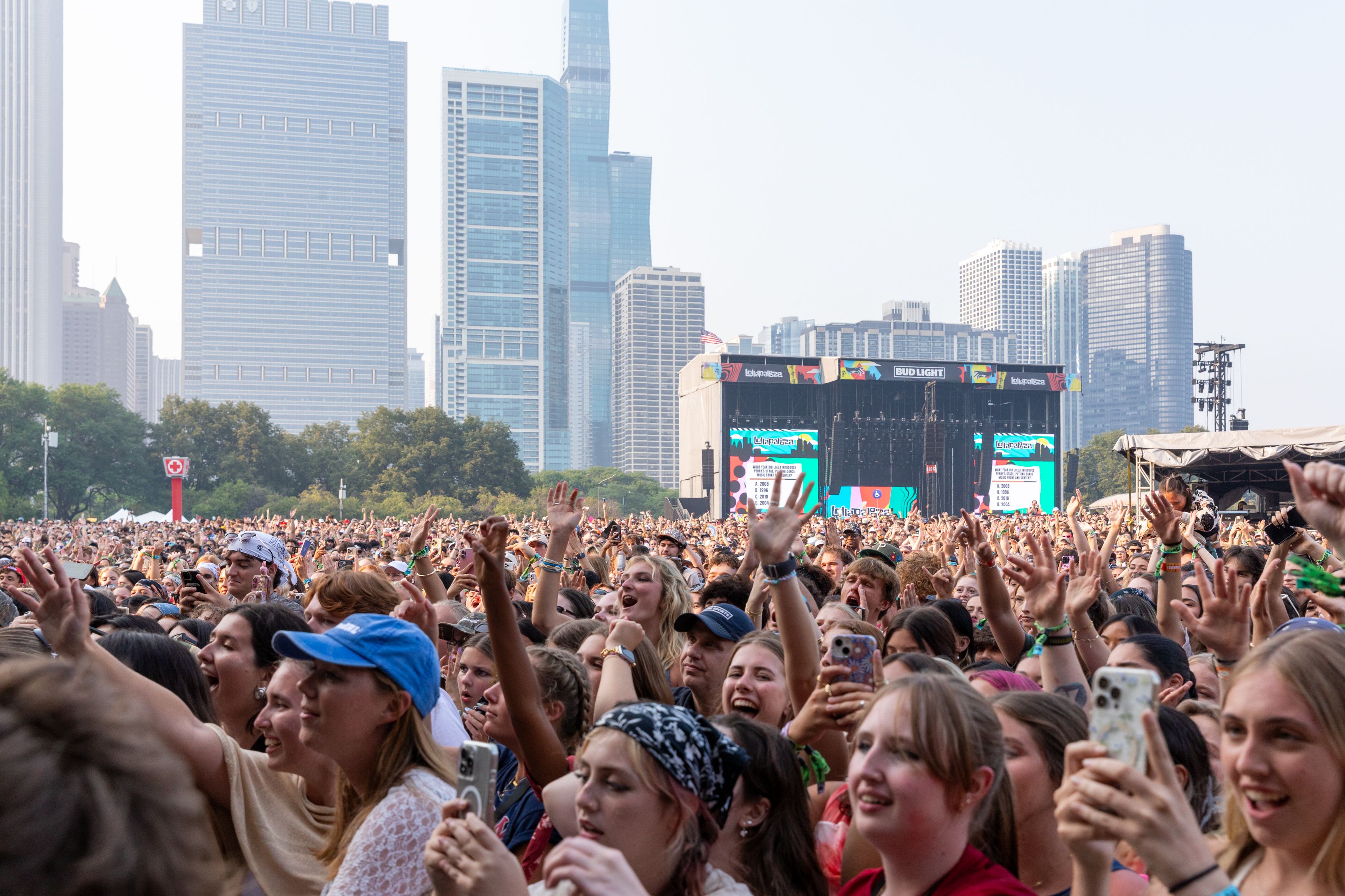 axios.com - Justin Kaufmann - THC drinks debut at Lollapalooza before Illinois regulates hemp market