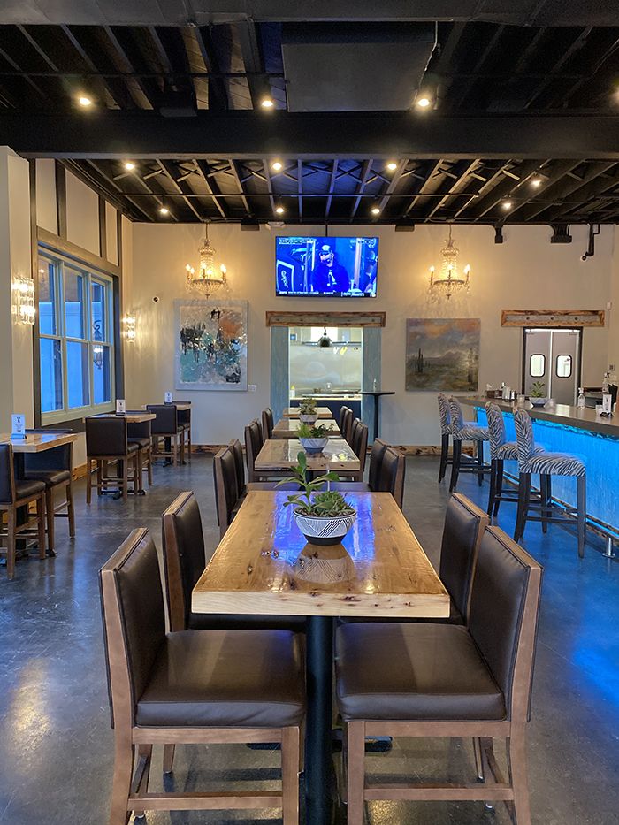 grinning mule plaza midwood restaurant interior