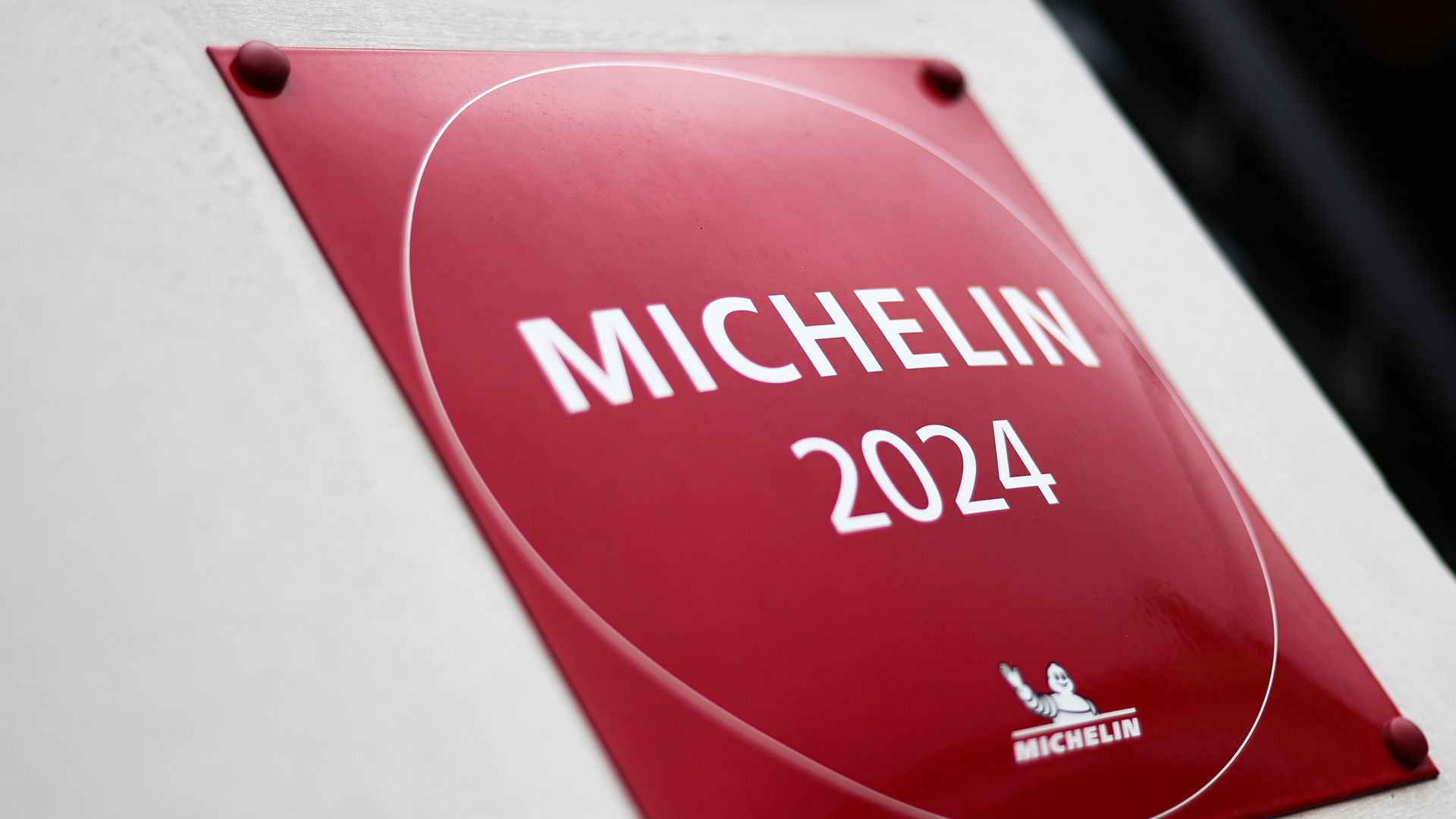 The Michelin star logo