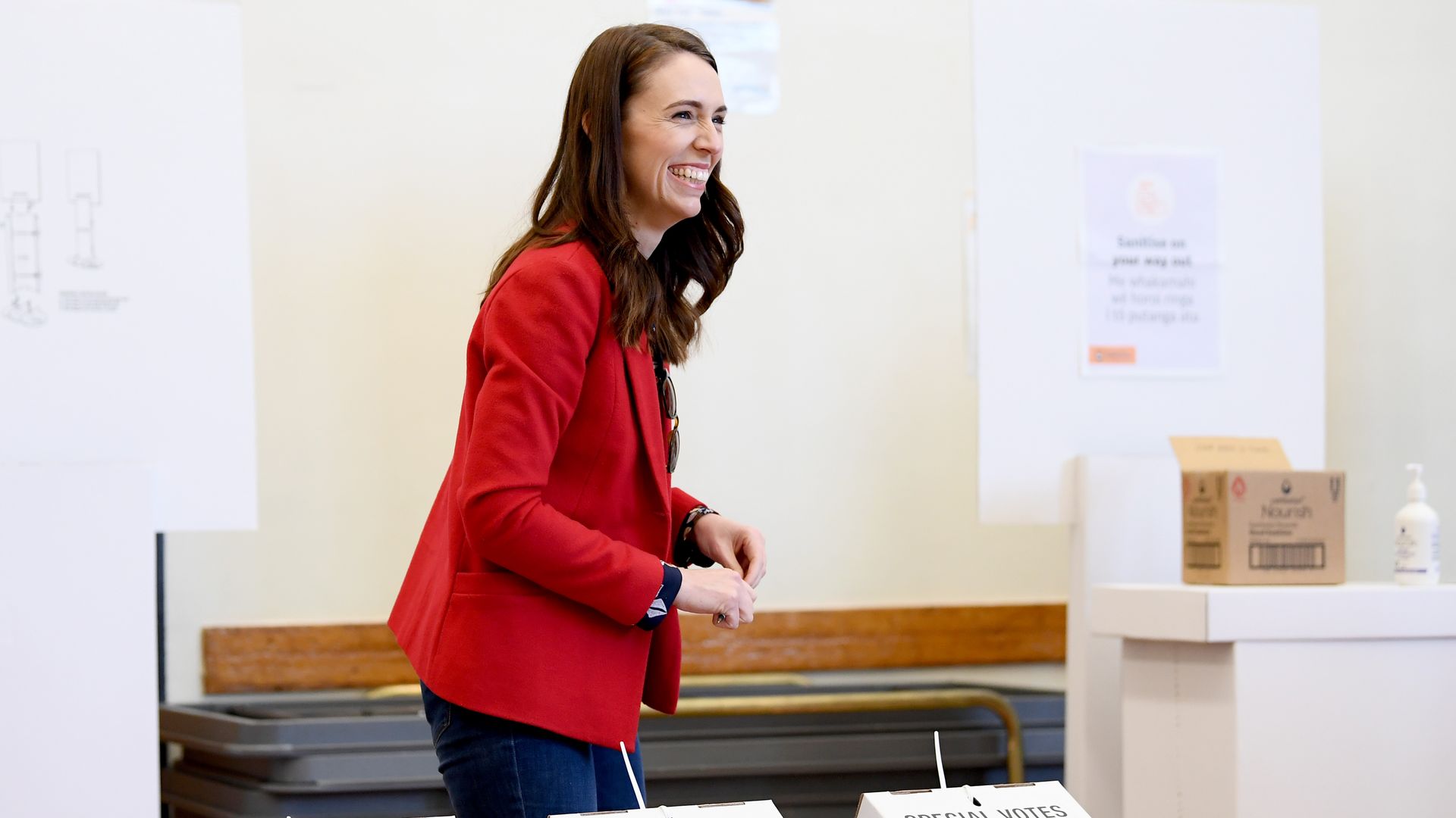  New Zealand Prime Minister Jacinda Ardern votes at the Mt Eden War Memorial Hall on October 03