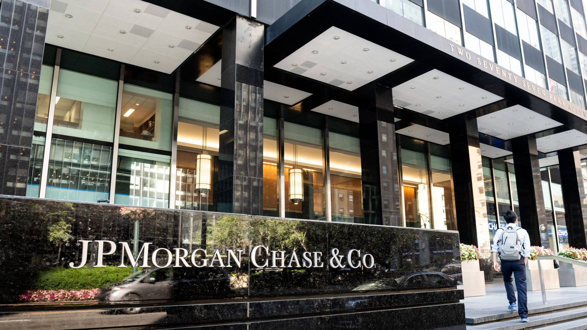 JPMorgan Chase building on Park Avenue in New York City.