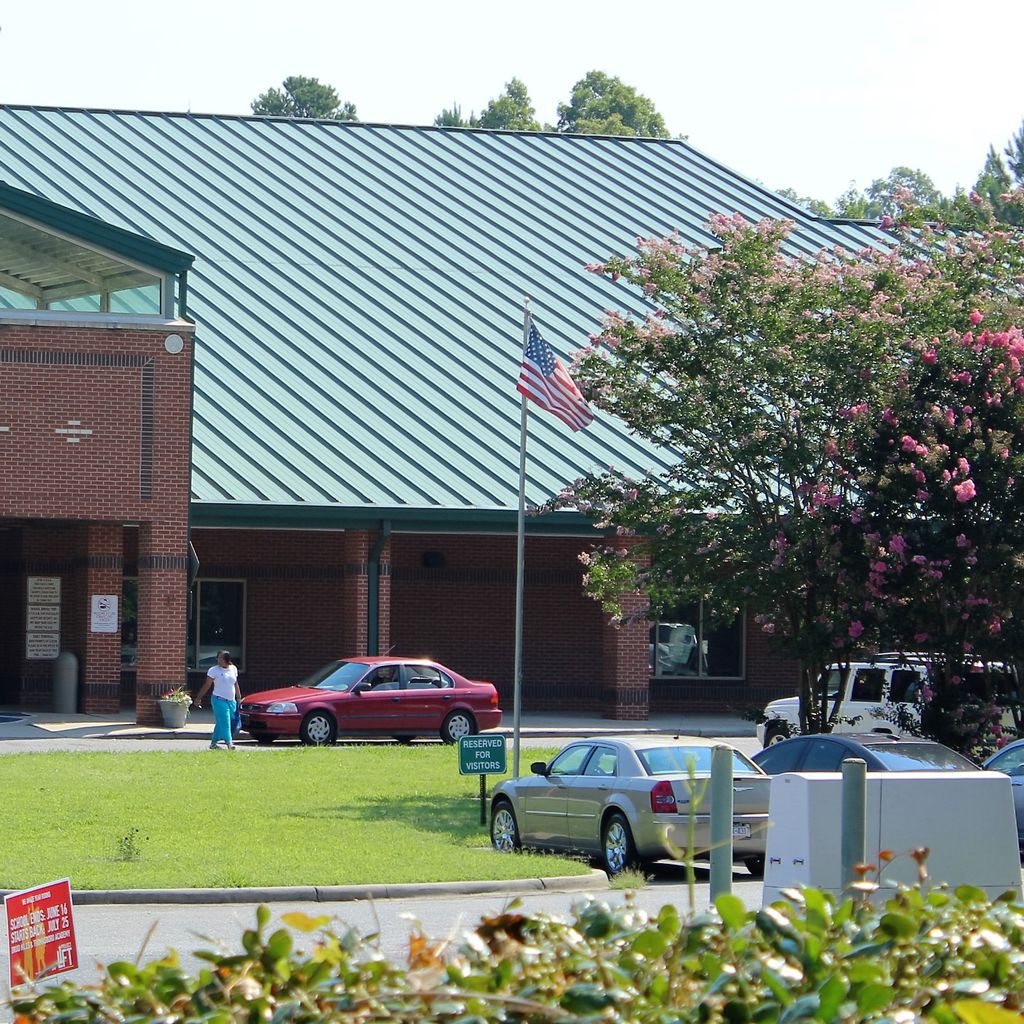 Charlotte-Mecklenburg school board fires superintendent Earnest Winston -  The Charlotte Post, image size:1024x1024