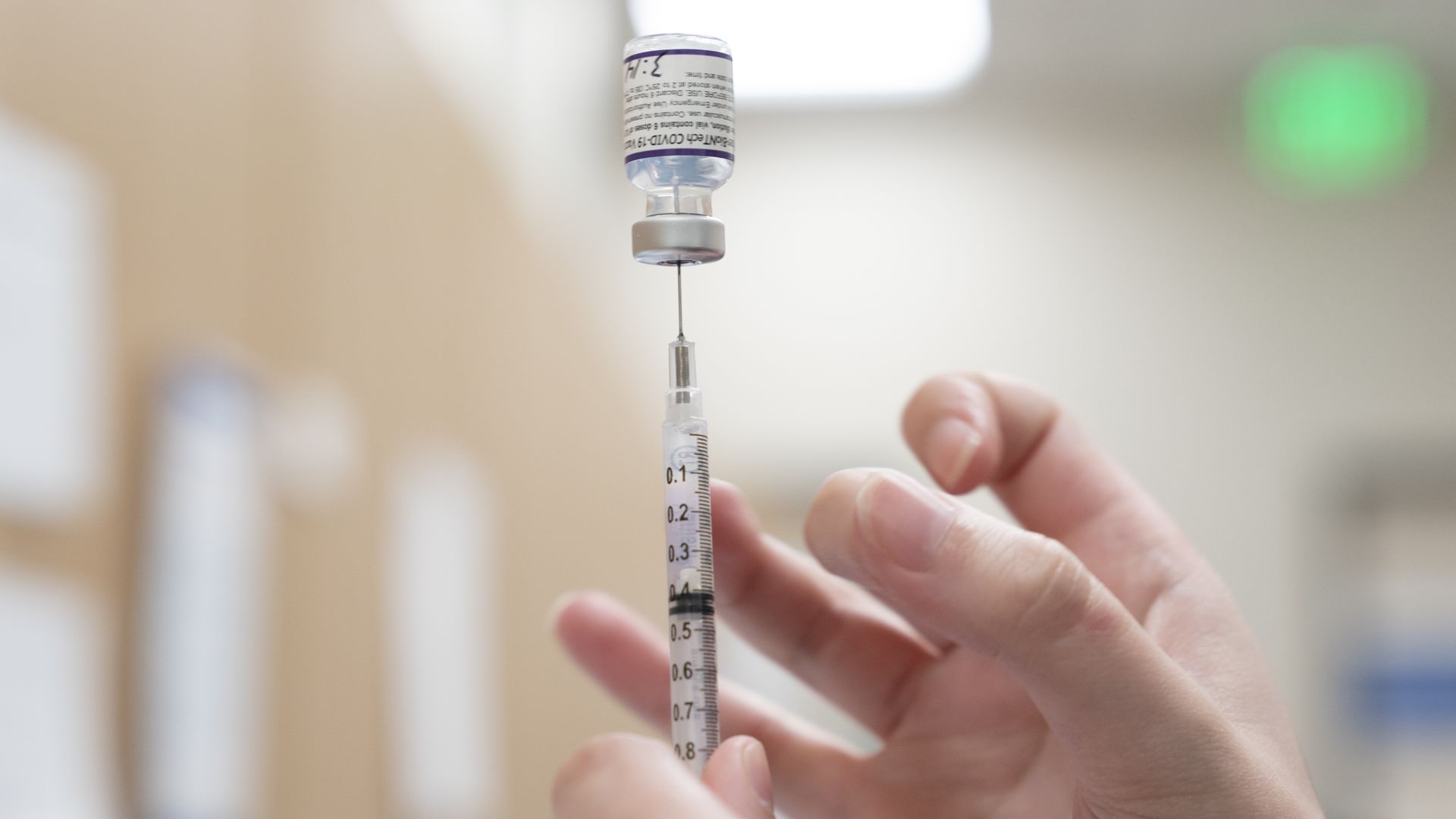 A heath care worker preparing a dose of coronavirus vaccine in Oklahoma City, Oklahoma, on Nov. 17.