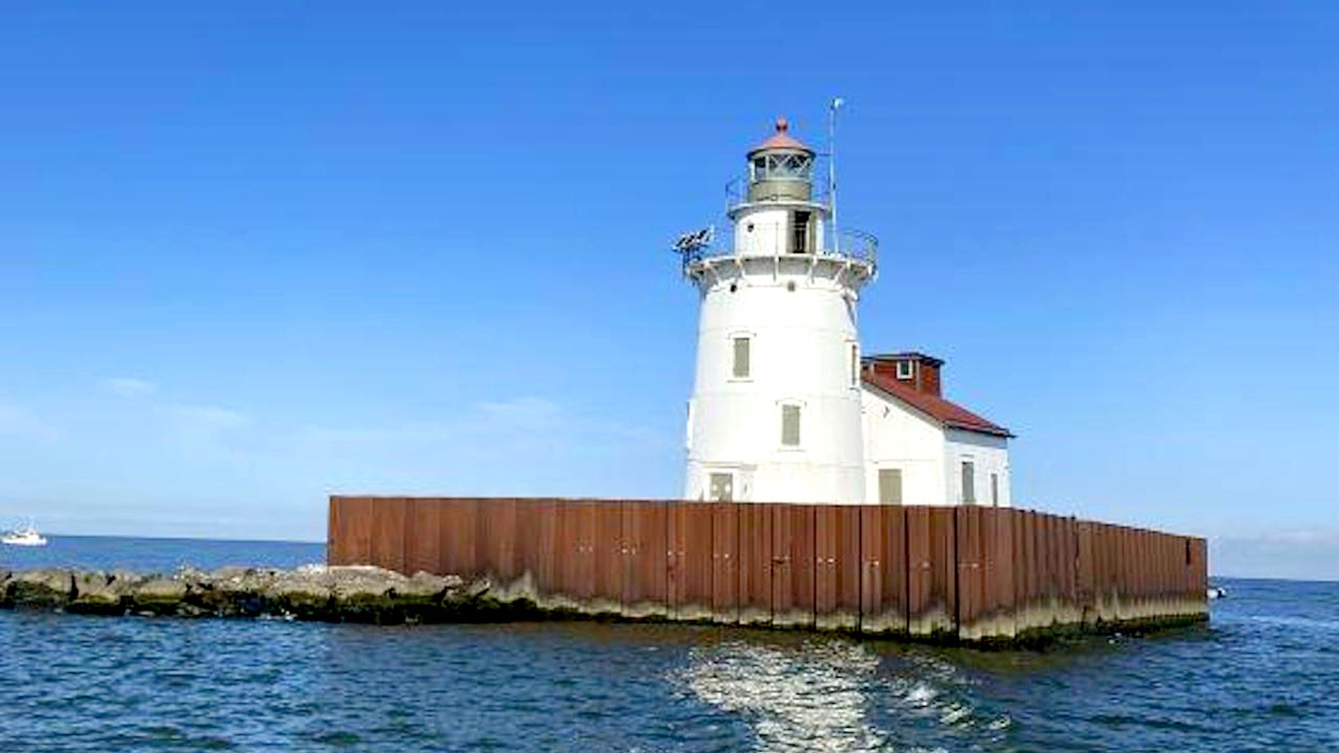 The Cleveland West Pierhead Lighthouse on a clear day