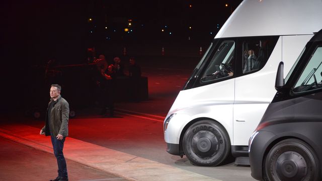 Musk: Tesla Delivers First Semi Truck To Pepsi