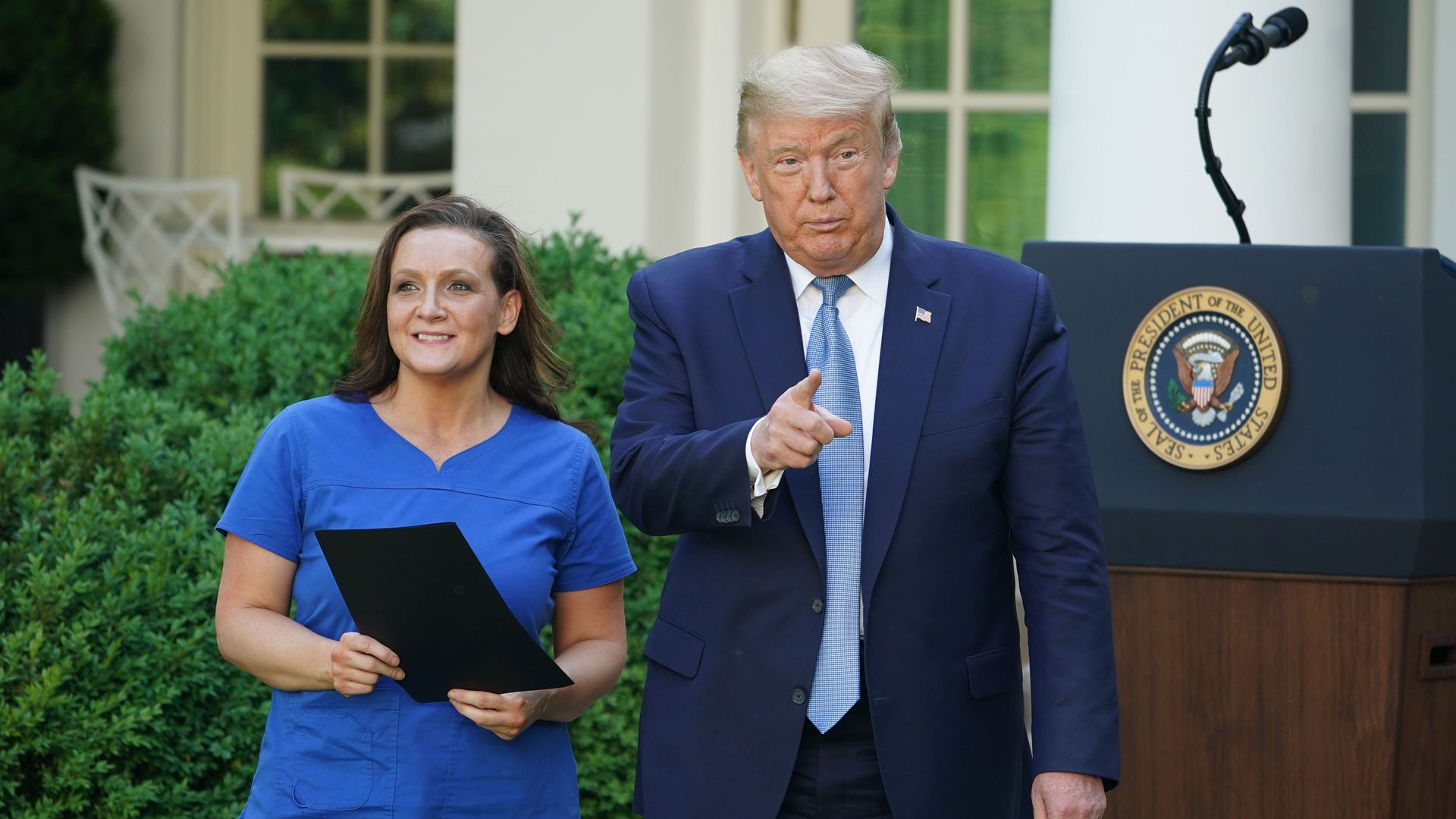 President Trump and nurse Amy Ford at the White House