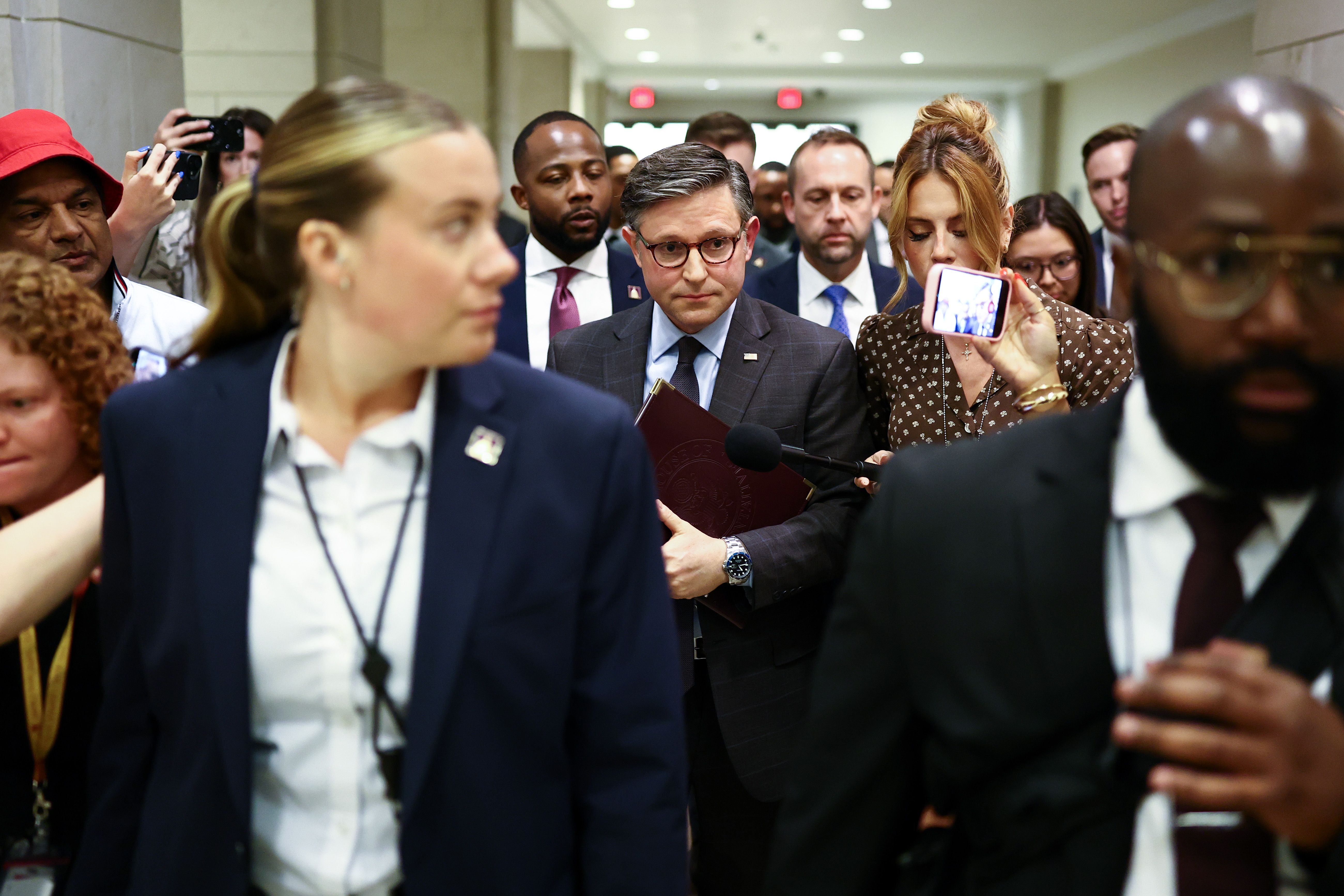 Republicans brace for three-way leader fight if they lose