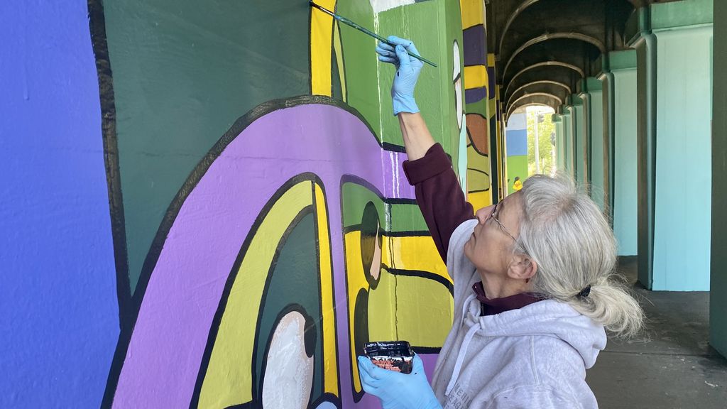 Fremont's Aurora Bridge Mural gets a makeover. - Axios Seattle