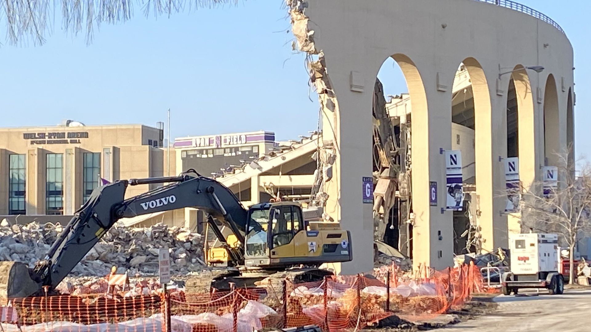 Photo of construction, tearing down a buildiing