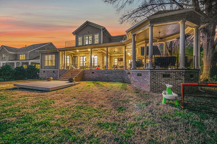 2927 Carmel Road rear view