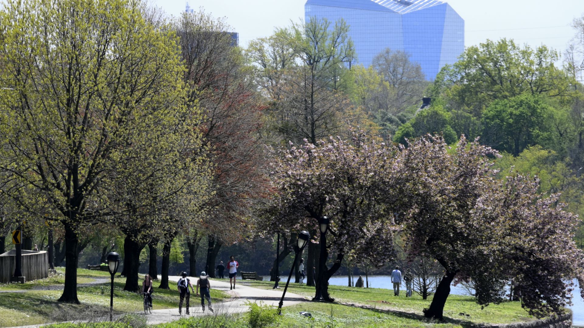 The Schuylkill River Trail along Kelly Drive