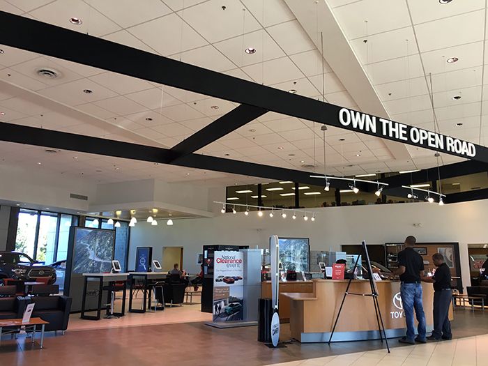 town-and-country-toyota-showroom