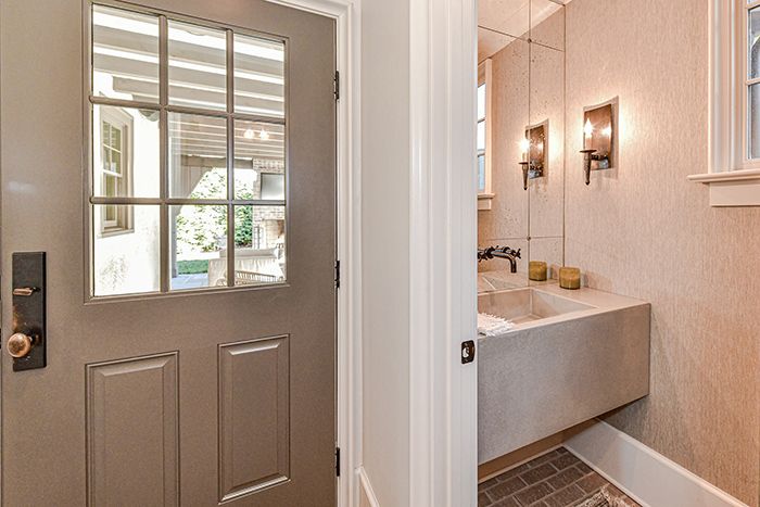 2001 Sherwood Ave. powder room