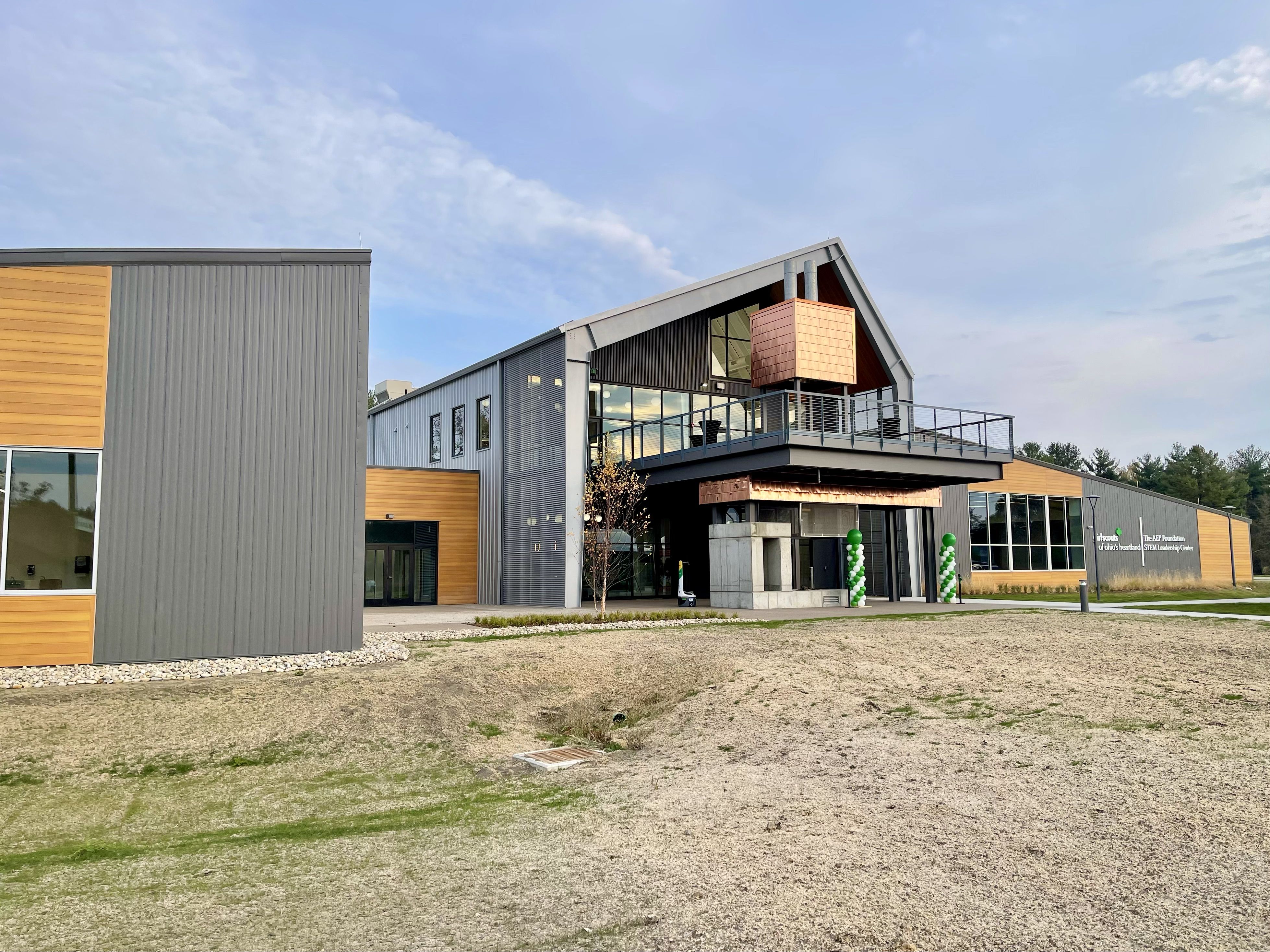 The AEP Foundation STEM Leadership Center entrance from another angle