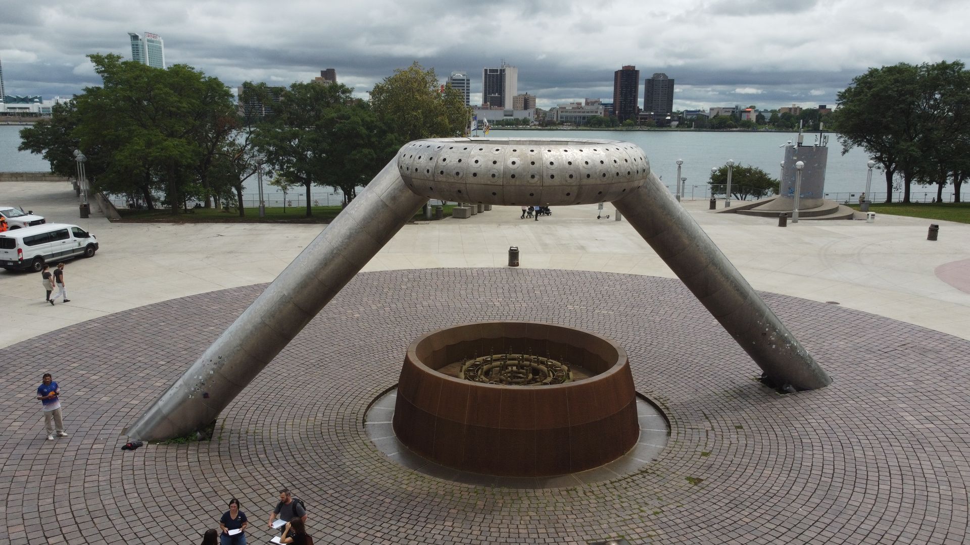 Hart plaza fountain