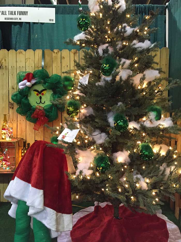 southern-christmas-show-elf-butt