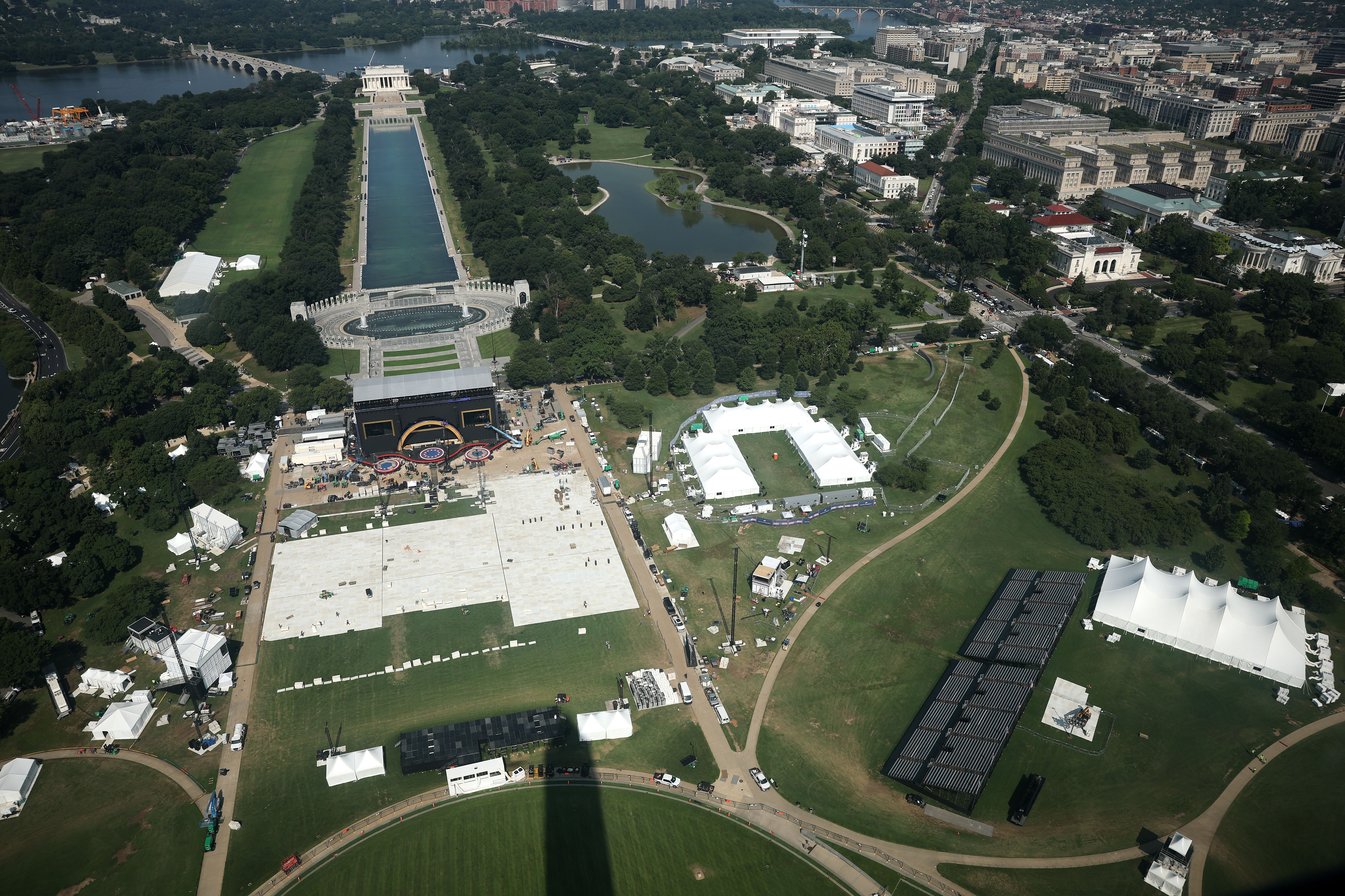 "Really long speech": Trump's July 4 show collides with extreme heat