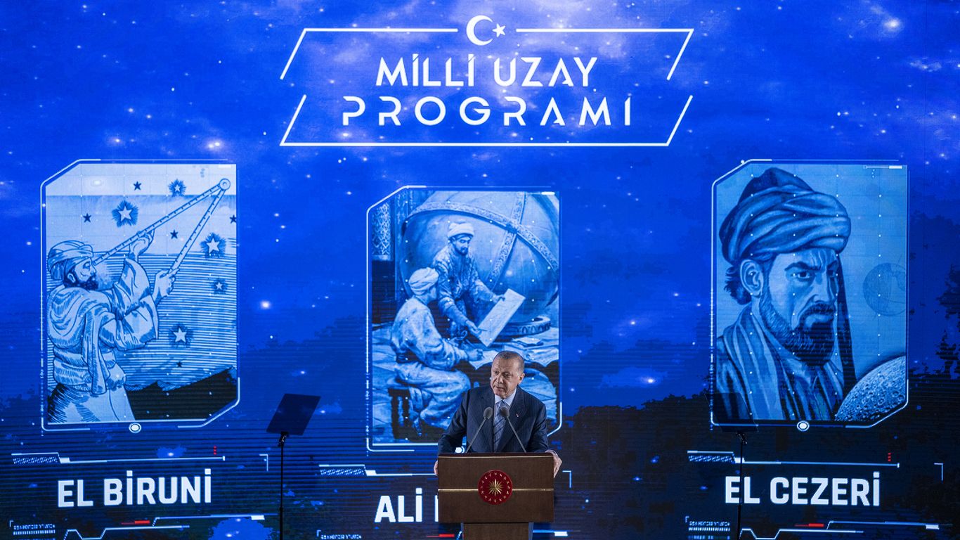 Erdoğan says Turkey will reach the moon in 2023