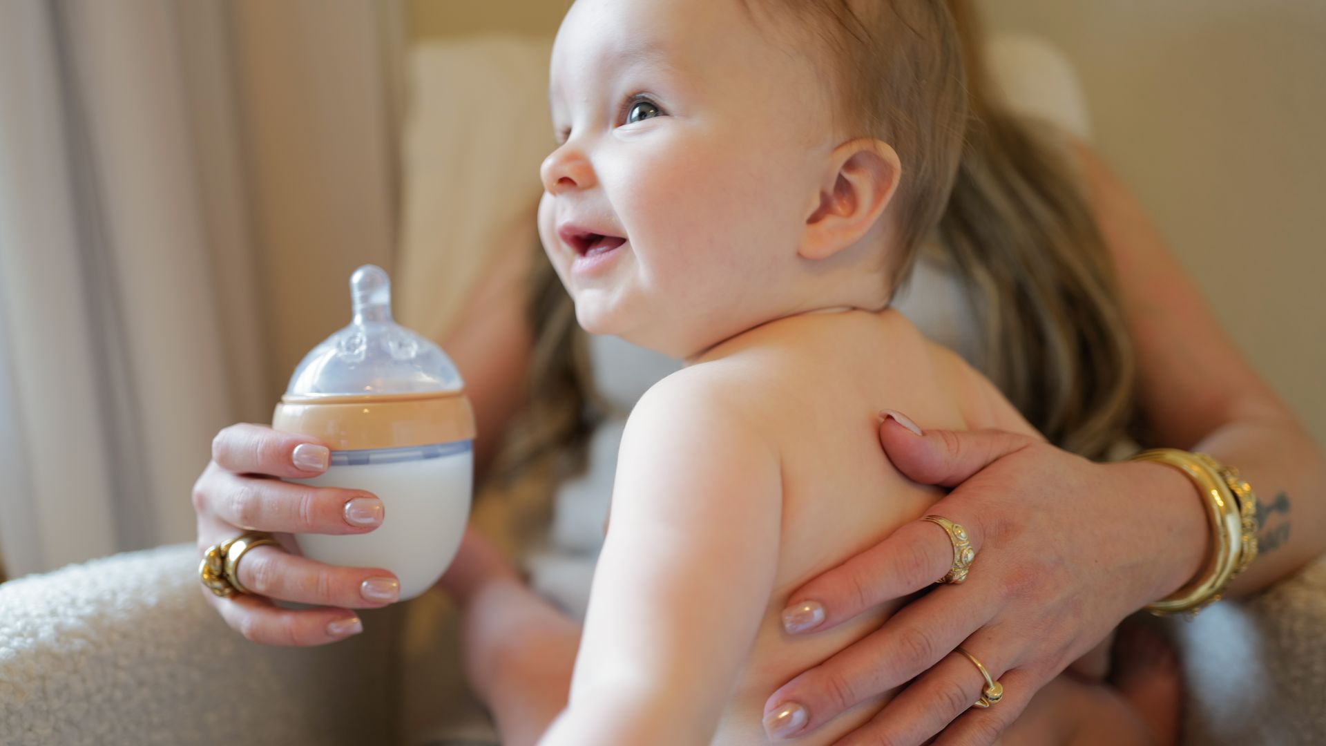 Nipple sales feeding newborn