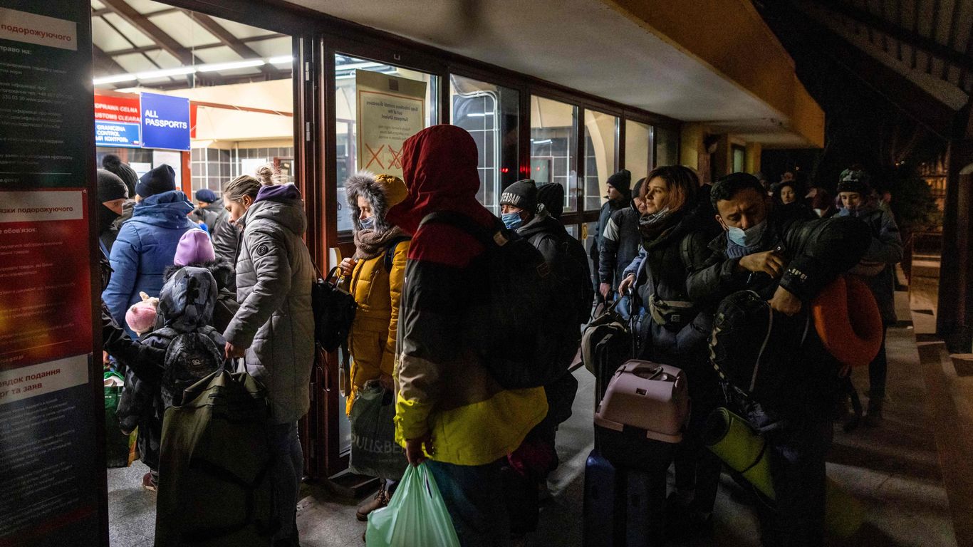 UN: More than 150,000 Ukrainian refugees have fled the country