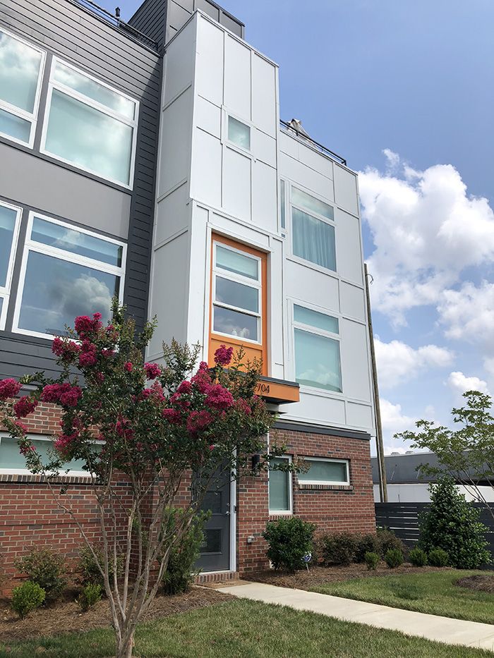 2704 Youngblood St exterior