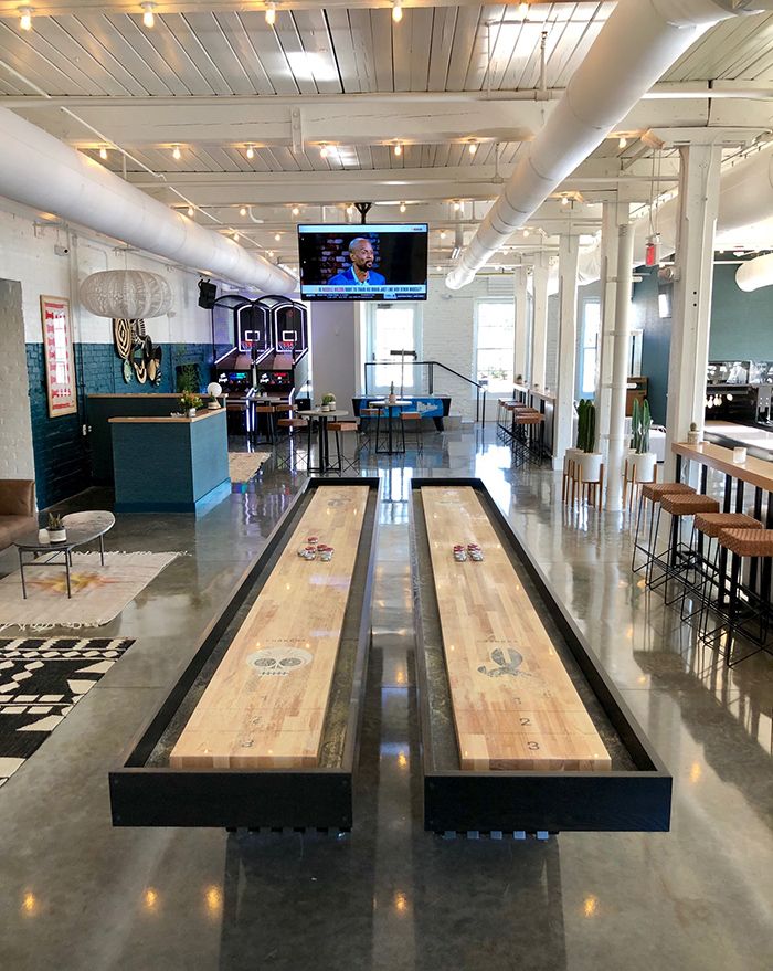 shuffleboard at el thrifty charlotte