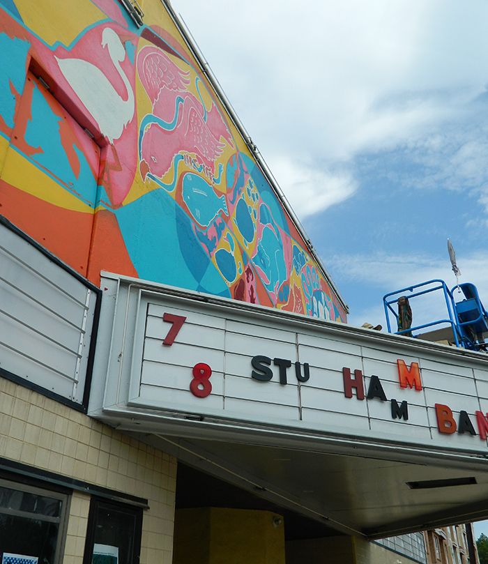 will-puckett-neighborhood-theatre-mural