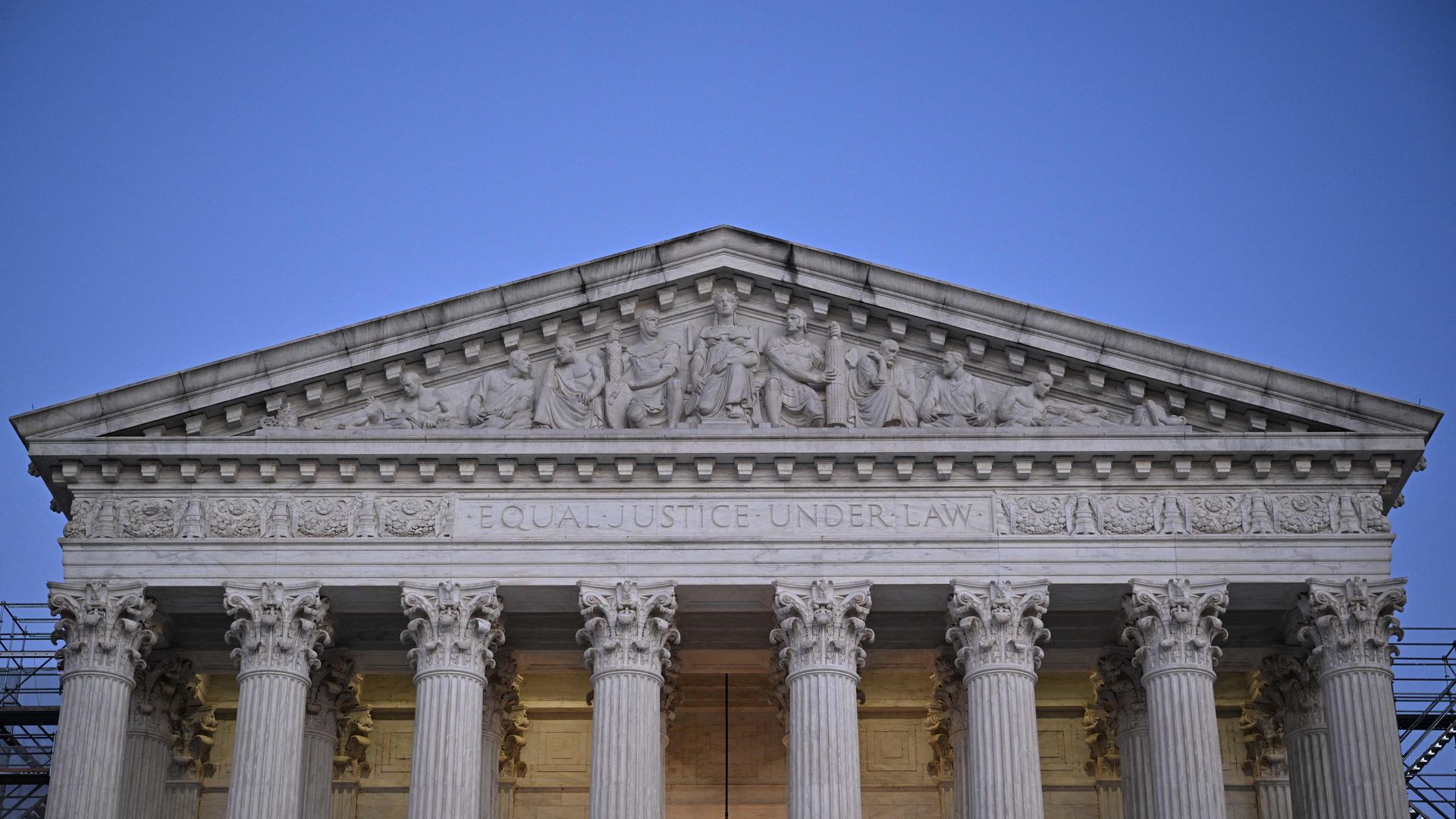 A picture of the outside of the Supreme Court.