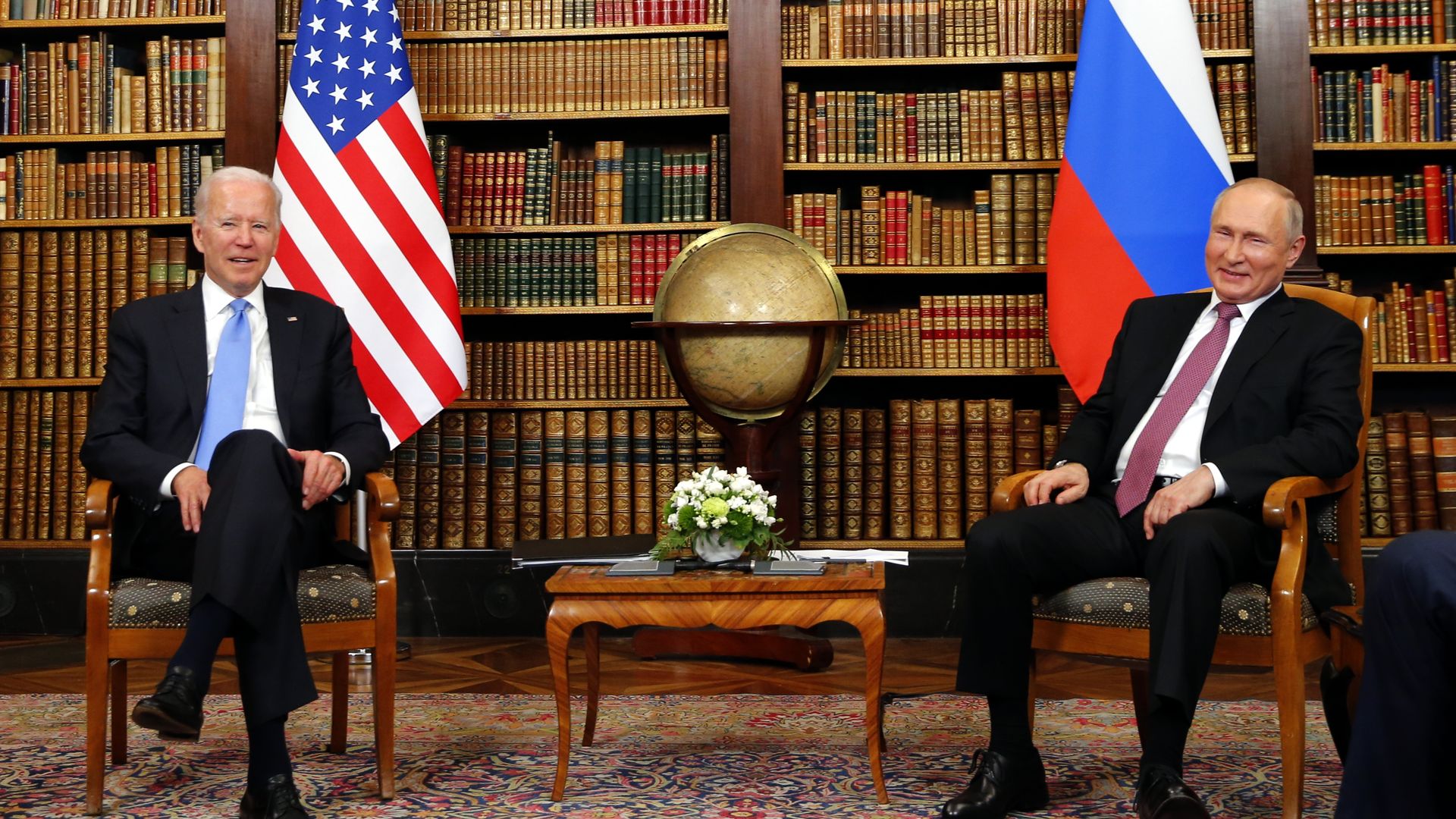U.S. president Joe Biden (L) and Russian President Vladimir Putin meet during the U.S.-Russia summit at Villa La Grange on June 16, 2021 in Geneva, Switzerland. 