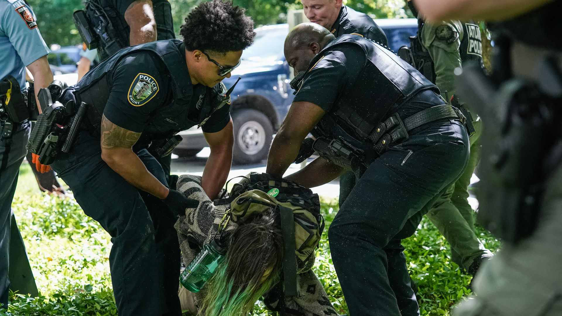 Pro-Palestinian protesters, police clash at Emory University in Atlanta -  Axios Atlanta