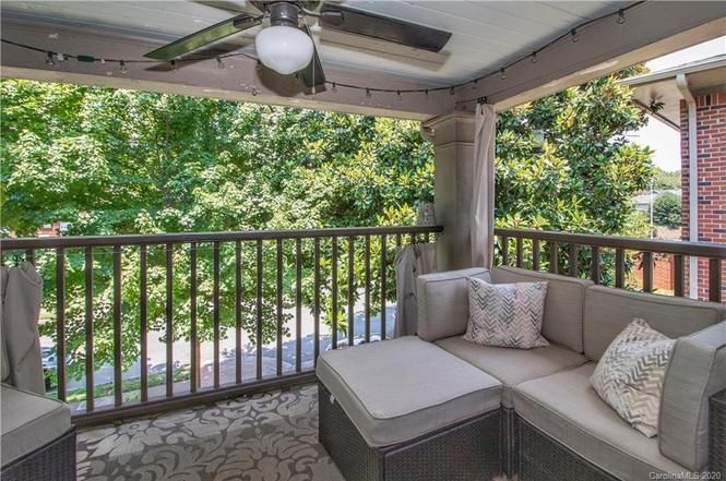 526 Oakland Ave Unit C porch