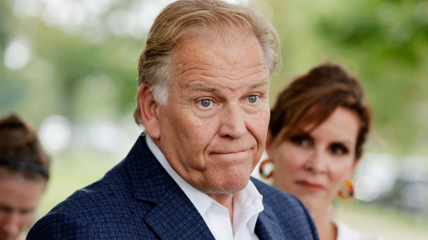 Der Senatskandidat aus Michigan, Mike Rogers, distanziert sich von Trump