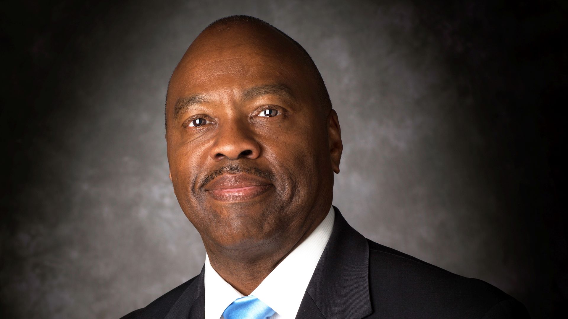 A headshot of Phil Washington